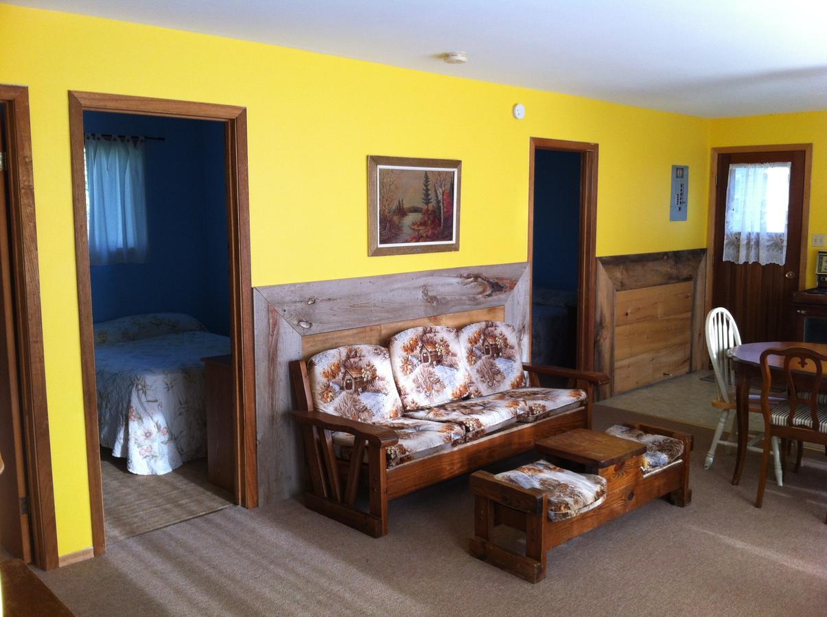 Lake Dalrymple Resort Lagoon City Room photo
