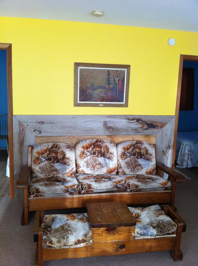 Lake Dalrymple Resort Lagoon City Room photo