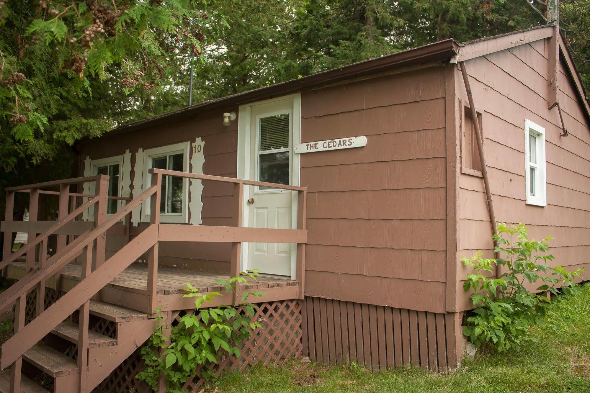Lake Dalrymple Resort Lagoon City Exterior photo