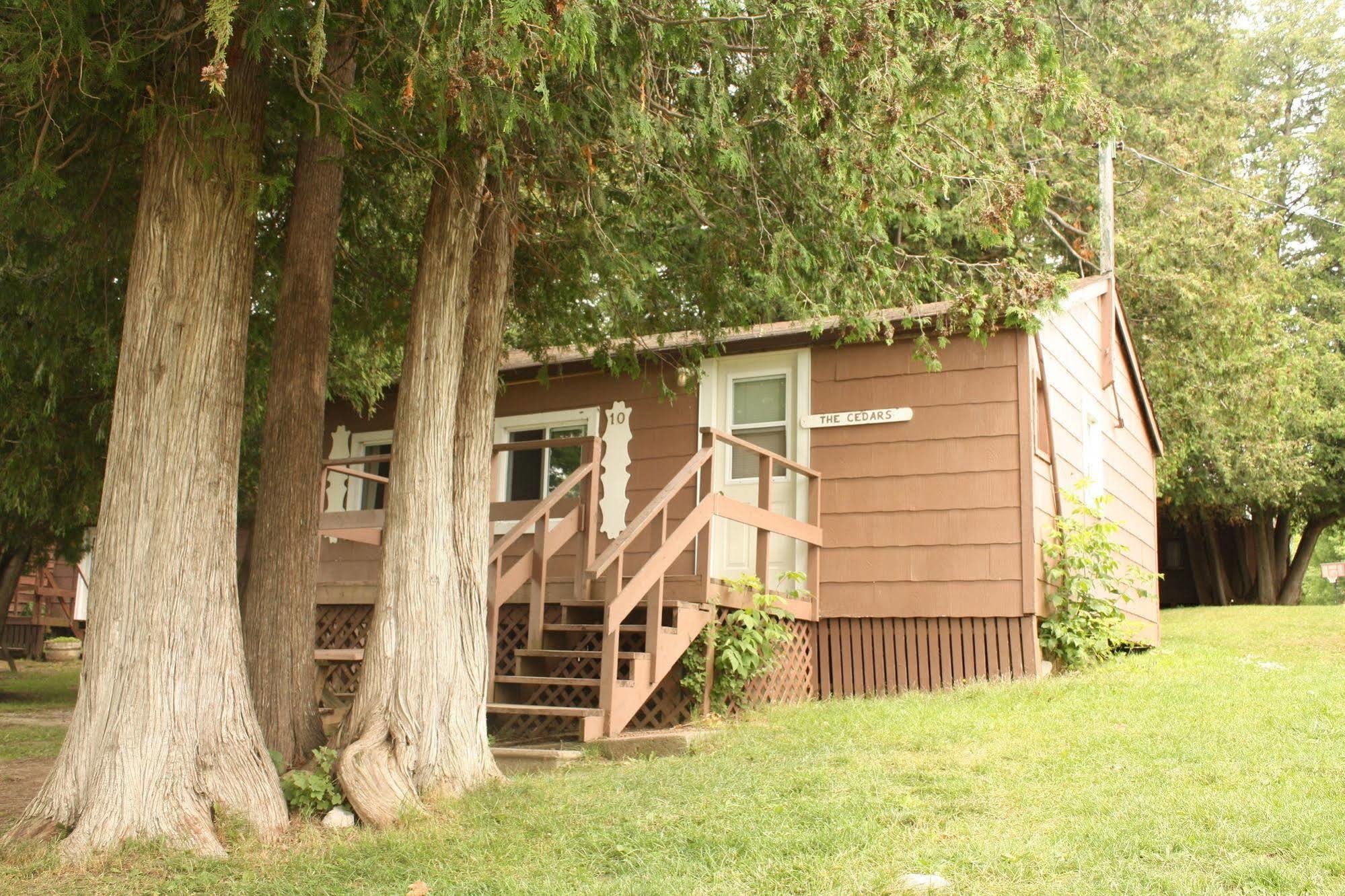 Lake Dalrymple Resort Lagoon City Exterior photo