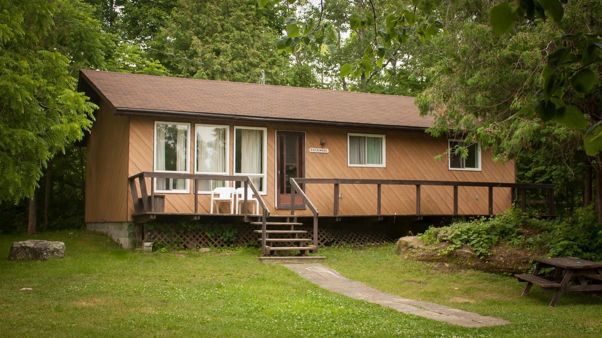 Lake Dalrymple Resort Lagoon City Exterior photo