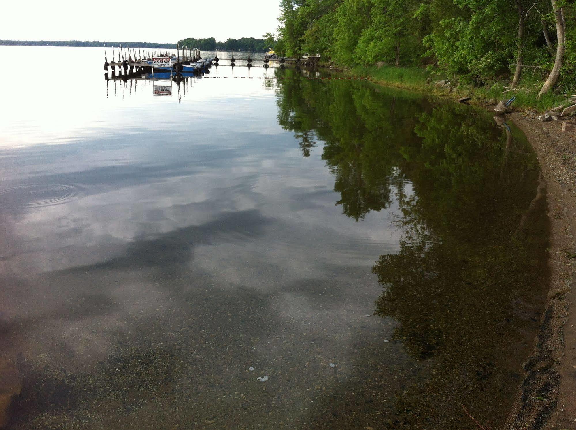 Lake Dalrymple Resort Lagoon City Exterior photo